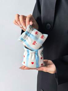 1個可愛抽繩束口袋造型陶瓷杯，口袋造型咖啡馬克杯，條紋蝴蝶結，Ins風桌面收納罐，可收納化妝刷，家居裝飾禮物 - 蝴蝶結款 - 查看 9