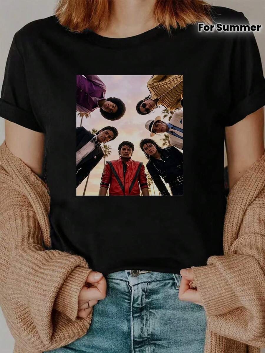 Set di 6 t-shirt con stampe che lo ritraggono mentre guarda la telecamera da diverse angolazioni, corrispondenti a varie tappe della sua carriera e immagini iconiche - T-shirt casu - nero - Visualizzare 1