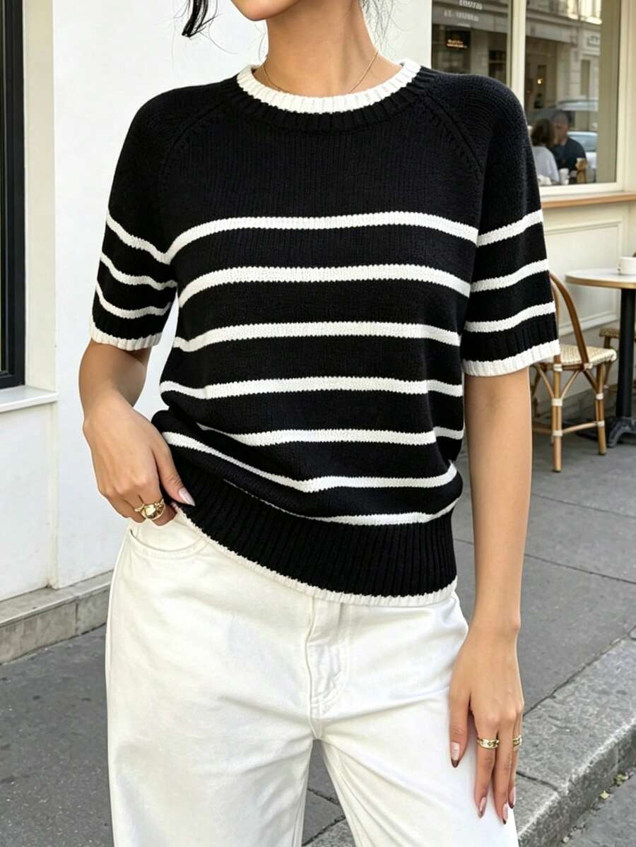 Suéter de punto acanalado a rayas de manga corta estilo preppy para mujer, elasticidad media, longitud regular, adecuado para usar en otoño - Multicolor - Ver 1