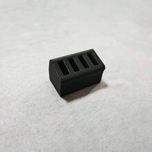Rak Penyimpanan Desktop untuk USB Drive - Organizer U Disk 4 Slot Cocok untuk Meja Komputer, Perlengkapan Kantor, dan Manajemen Perangkat Digital. Tersedia Berbagai Pilihan Warna, Pengiriman Acak. - A - View 6