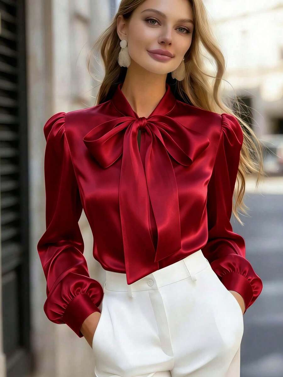 女款優雅紅色緞面襯衫,蝴蝶結領口,長版常規袖,鈕扣細節,適合秋季穿著 - 紅色 - 查看 1