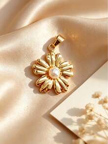 Multi-Style Ins Pastoral Vacation Blogger Same-Style Stainless Steel Flower Shell DIY Pendant, Detachable Layered Petal Scallop, Graduation Souvenir, Outdoor Floral Music Festival, Pool Leisure, Coastal Photography, Short Trip Shooting - Multicolor - View 4