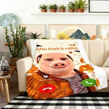 「John Pork Is Calling」法蘭絨毛毯－可愛豬圖案萬聖節毛毯 - 白色 - 查看 7