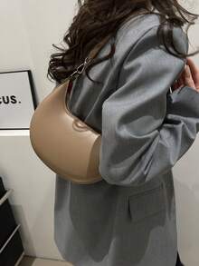 2024新款法式通勤女包 時尚休閒單肩包 紋理優雅腋下包 - 卡其色 - 查看 5