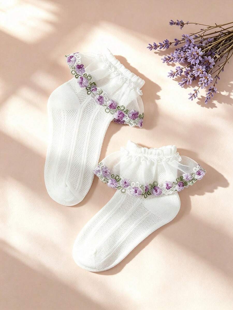 1 Pair Girls/Infant White Lace Socks, Purple Embroidered Lace Mesh Breathable Fashion Princess Socks, Floral Vine Decor Lace, Soft Comfortable Short Socks, Suitable For Infant Daily Wear/Holiday Gift/Valentine's Day Outfit/Wedding Season Outfit - White - View 1