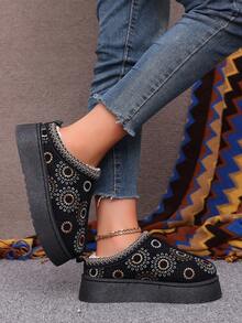 Women's New Embroidered Pattern Thermal Lined Thick Sole Winter Warm Outdoor Slippers - Black - View 3