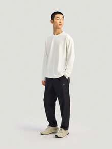 Adidas Sweatshirt Rajut Leher Bulat TH WAFFLE CREW Pria KR2541 - Putih - View 6