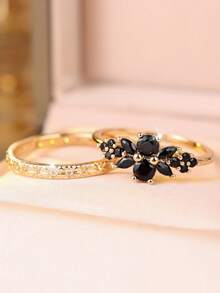 2Pcs Vintage Black Floral Stackable Rings Gothic Star Thin Band Set Golden Plated Rhinestone Finger Rings Jewelry For Women Party Evening Accessories - Black - View 2