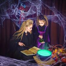 Decoração de Teia de Aranha de Halloween, Aranhas Falsas Grátis, Teia de Aranha Super Elástica, Adequada para Suprimentos de Festa de Halloween Interna e Externa, Aplicável a Paredes, Janelas, Portas e Decorações de Festa, Perfeito para Criar Decoração de Festa de Halloween Assustadora, Adequado para Decoração de Bar de Terror de Halloween e Natal, Escolha Ideal para Celebrações de Halloween e Itens Únicos - Multicolorido - Visão 11