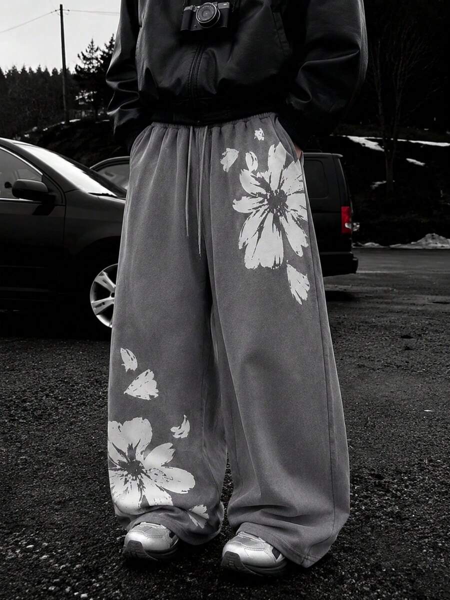 Pantalon de survêtement large pour homme Fractyr, imprimé floral marguerite vintage usé, gris foncé, taille élastique à cordon de serrage, lavé, ample, style streetwear baggy - Gris foncé - Voir 1