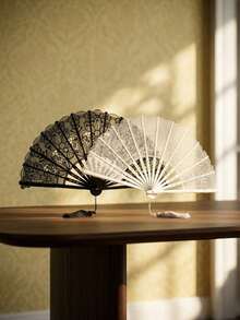 1 pieza Abanico de mano plegable de encaje vintage, marco bordado con flores, abanico enrollado hecho a mano, elegante decoración con borlas, abanico plegable de mano vintage francés para mujer, abanico de encaje estilo corte, accesorio de fotografía de baile clásico, abanico de decoración para boda y fiesta, decoración del hogar, abanico plegable de decoración de escritorio, regalo para mujer adulta, regalo de vacaciones, regalo del Día de San Valentín, regalo de cumpleaños, regalo de fiesta, recuerdo, accesorio de fotografía, accesorio de actuación - 1PC - Ver 5