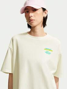 Nike Women's AS W NSW NK CLSC OS TEE FLWMKT Short Sleeve Knit Collarless T-Shirt TIV5498-133 - Blue and White - View 3
