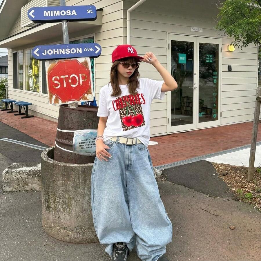 Women T-Shirts - 豹櫻桃 - 查看 1