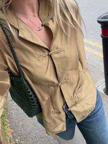 FGGG 女款新中式青蛙鈕扣長袖春夏秋節慶街頭時尚百搭金色復古緞面襯衫 - 金色 - 查看 2