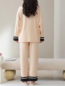 2件組女款開襟V領長袖睡衣套裝附長褲，親膚居家服，適合春秋穿著 - 香檳色 - 查看 7