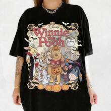 Disney-lizenziertes Unisex lockeres Rundhals Sommer T-Shirt Print Winnie Puuh Halloween Motiv mit Vampir & Hexen, Vintage-Ornament-Rahmen, für Herbstfeiern & Parkbesuche, 100% hochwertige reine weiche Baumwolle - Schwarz - Übersicht 1