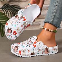 pueenb Zuecos de moda para mujer con estampado de dibujos animados, zapatos de trabajo estilo madera para todas las estaciones, zapatos planos ligeros perforados, suela blanda y cómoda, hebilla ajustable, punta cerrada, adecuados para playa, jardín y uso en otoño - Multicolor - Ver 10