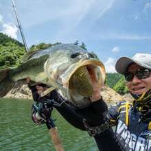 2pcs/Bag Realistic Soft Fishing Lures, Artificial Soft Bait, Vibrating Tentacle Design, Artificial Swimming Lure For Bass And Trout Fishing Accessories, Size 12.8cm - A - View 4