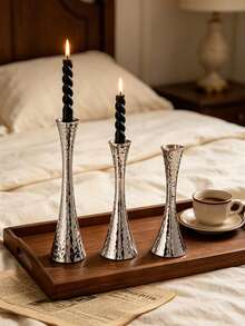 Portavelas de textura martillada con diseño de panal hecho a mano, se adapta a velas cónicas delgadas; base ancha en forma de trompeta, diseño de cintura cónica, adecuado para centro de mesa de boda, decoración de mesa de cena a la luz de las velas, decoración del hogar, decoración de la habitación, regalo para la mejor amiga, regalo para mujeres - Candelabro con textura de panal y relieve - Ver 2