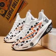 1 Pair Men's Sporty Graffiti Print Running Shoes - White Black - View 3
