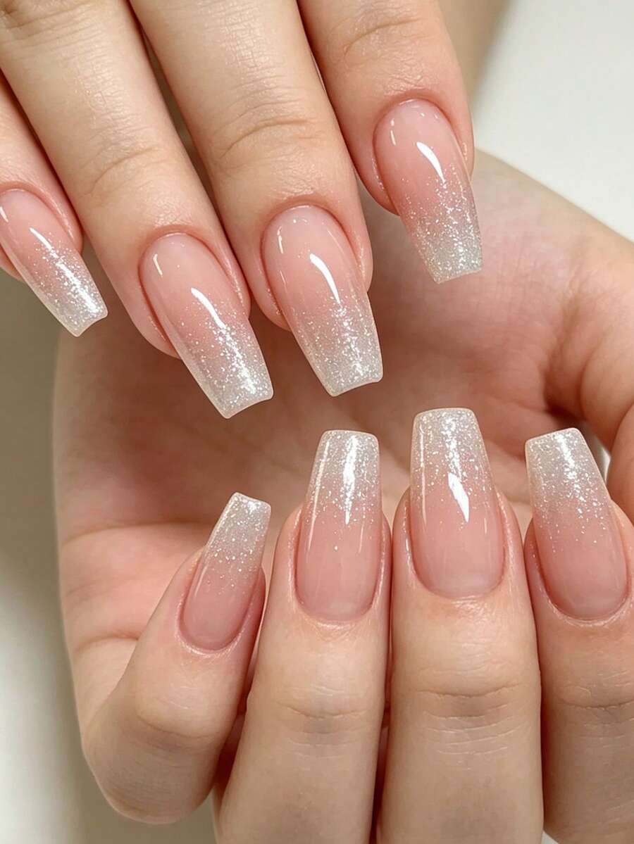 Show Your Beauty 24片中號水管美甲貼片,經典優雅杏色亮面亮銀亮片條紋提亮假指甲,時尚百搭穿戴甲,適合約會派對,春夏秋冬四季女性與女孩日常佩戴,可拆卸,附果凍膠與指甲锉,易佩戴且耐用,果凍膠隨機發貨 - 杏色 - 查看 1