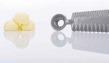Cortador de mantequilla + abrelatas multifuncional, hecho de aluminio / acero inoxidable resistente a la oxidación (gris / plateado, juego de 2 piezas) - Ver 5