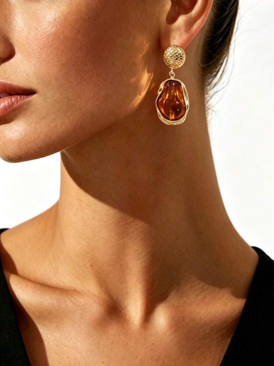 1 Pair Vintage Amber-Colored Faux Baroque Hammered Metal Earrings, Niche High-End Elegant Dangle Earrings For Women, Versatile For Daily Wear, Party And Date - Multicolor - View 1
