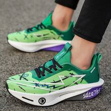 1 Pair Men's Sporty Graffiti Print Running Shoes - Green - View 9