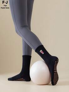 1/3/6 Pairs Women's Black & White Cherry Tennis Racket Pattern Pilates Silicone Non-Slip Sports Yoga Socks, Suitable For Indoor Professional Fitness, Dance Training - Multicolor - View 2