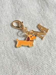 Móc khóa chữ cái A-Z hình xúc xích Dachshund dễ thương, phụ kiện chủ đề thú cưng vui nhộn, mặt treo chữ cái và móc khóa túi xách, charm treo túi, trang trí móc khóa, phụ kiện cho ốp điện thoại, ví, chìa khóa xe, phù hợp cho ví, túi, ba lô, mặt treo chìa khóa xe, nhỏ gọn tinh tế, thích hợp cho du lịch, hẹn hò, hoạt động bãi biển, mua sắm, đi làm và đi học, quà tặng tuyệt vời cho ngày tựu trường, Ngày Nhà giáo, mùa tốt nghiệp, lễ hội sự kiện, người yêu thú cưng - Nhiều màu - Xem 13