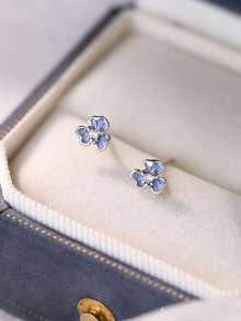 1 Pair S925 Sterling Silver Fresh Iris Flower Stud Earrings, Delicate Feminine Vibe, Versatile For Daily Commute, Exquisite Earrings, Gift For Girlfriend, Best Friend, Birthday, Holiday, Niche Design, Mori Style Cartilage Studs - Flowers - View 2