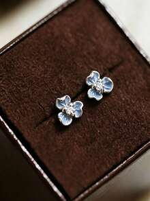 1 Pair S925 Sterling Silver Fresh Iris Flower Stud Earrings, Delicate Feminine Vibe, Versatile For Daily Commute, Exquisite Earrings, Gift For Girlfriend, Best Friend, Birthday, Holiday, Niche Design, Mori Style Cartilage Studs - Flowers - View 7