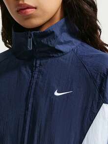 Nike 女款 AS W NK STREET TRACK JKT 梭織無帽夾克 IM8402-411 - 藏蓝色 - 查看 3