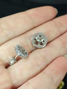 1 Pair New Round Snowflake Stud Earrings For Women, Classic Fashion Niche High-End Rhinestone Earrings For Ear Piercing - Small Hoop Earrings - View 8