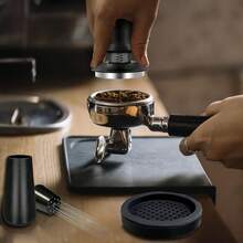 Set Alat Kopi 51/53/58MM 4 Buah, Penekan Kopi dengan Skala yang Dapat Diatur, Bantalan Pendistribusi Bubuk Gaya Tekan, Batang Pengaduk Kopi, Corong Takar Kopi, Set Alat Kopi Profesional untuk Kantor & Rumah - MultiWarna - View 3