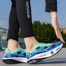 1 Pair Comfortable Mesh Breathable Sports Shoes, Fashionable Lightweight Running Shoes With Football Pattern - Green - View 9