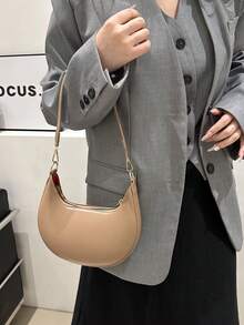 2024新款法式通勤女包 時尚休閒單肩包 紋理優雅腋下包 - 卡其色 - 查看 3