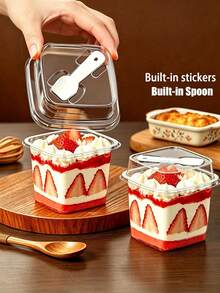 200 Peças Caixas Transparentes Quadradas para Bolo, Pudim e Sobremesa com Tampas, Colheres e Adesivos Decorativos, Caixas Multifuncionais para Mousse de Bolo Adequadas para Frutas, Sorvete, Iogurte, Natal, Halloween, Festas de Aniversário - Visão 13