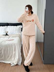 Dreamivo 2pcs/Set Piyama Musim Dingin Wanita Motif Beruang Lucu Bordir Tebal Lengan Panjang Celana Panjang Bahan Fleece - Aprikot - View 4