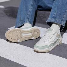 XTEP New Women's Versatile Lightweight Breathable Outdoor Casual Sneakers - White Green - View 2