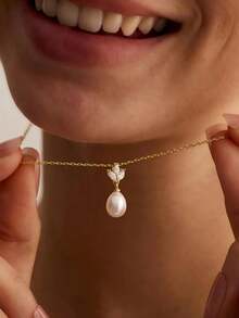18K Gold Plated Clover Zirconia Pearl Necklace, Elegant And Hypoallergenic, Suitable For Women's Daily Wear And Holiday Gifts - Gold - View 2