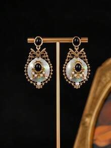 1 Pair Vintage Palace Style Hollow Gold Frame Earrings, 2 Styles Available, Black Agate Inlaid With Pearl Accents, Lightweight Luxury Retro Pendant Earrings, European And American Evening Party Daily High-End Women's Accessories - Multicolor - View 12
