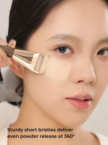 GUOXIAONIU فرشاة أساس مسطحة K-Beauty بمقبض خشبي قصير وشعيرات ناعمة وكثيفة، ناعمة بدون تكتل للمبتدئين - بني - مشاهدة 7