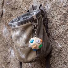 1pc Creative Climbing Rock Point Keychain, Fun Climbing Ball Bag Pendant, Stress Relief Key Chain, Outdoor Sports Backpack Charm, Gift For Men And Women - Multicolor - View 3