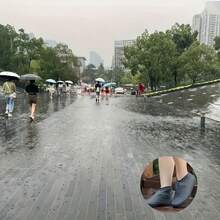 【防水鞋套】1雙鞋套－防水、可重複使用且防滑，男女通用｜耐用、彈性、易清潔 - 多色 - 查看 9