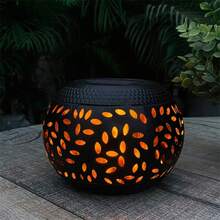 1 pieza/2 piezas Luz de proyección de globo solar con diseño de hoja hueca, lámpara proyector de sombras LED alimentada por energía solar con encendido/apagado automático e impermeable, luz nocturna decorativa para exteriores para jardín, césped, camino, patio, balcón, villa, patio interior y patio trasero - Manchas negras - Ver 5