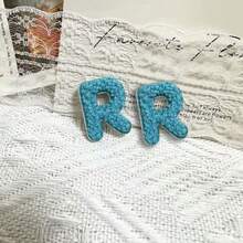2件裝自黏式雪尼爾字母貼布，刺繡 A-Z 英文字母毛巾貼布，適用於 DIY 衣物、包包、夾克裝飾 - 雪尼爾字母 - 查看 12