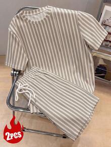 Set Kasual Pria: Kaos Lengan Pendek Kerah Bulat dan Celana Pendek Tali Serut - Light Grey - View 5