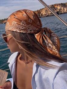 1件 70x70cm 復古棕色腰果花印花仿絲綢方巾，法式奢華風絲巾，女款四季百搭，可用作頸巾、髮帶、髮飾或包包肩帶裝飾，適合通勤、休閒聚會，可搭配襯衫、西裝外套 - 鏽棕色 - 查看 4