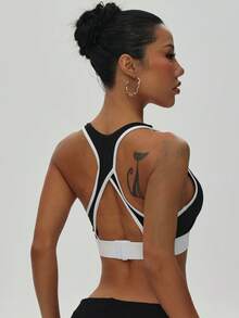 Women's Solid Color Removable Padded Racerback Seamless Sports Bra Fall - Black and White - View 4
